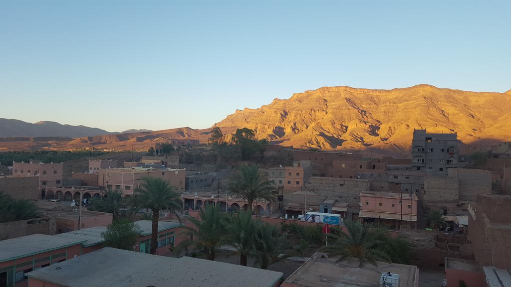 Hotel Dar Ilyana Ait Tiourhza Exterior foto